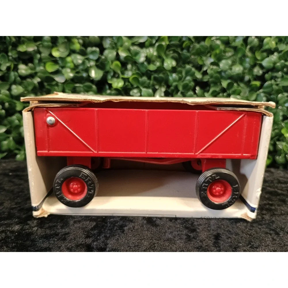 ERTL Barge Wagon 1/32 Scale Die Cast Metal Farm Toy 1639 Vintage 1988 Red Boxed